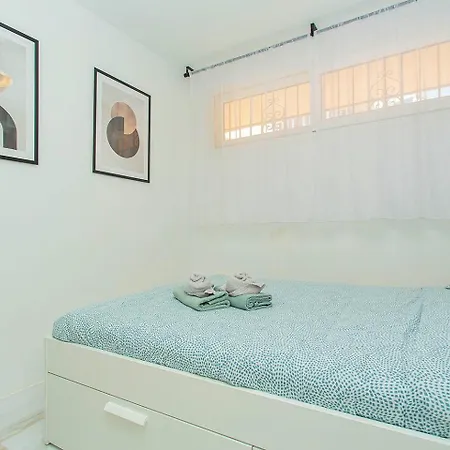 161 Views Alicante Holid * トレビエハ